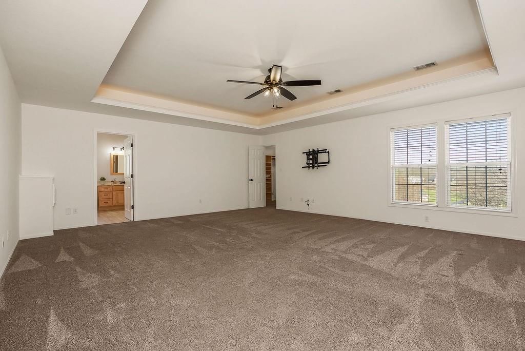 2614 N Hoover Road — photo 38