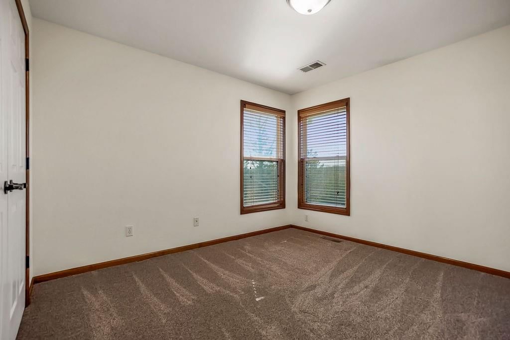 2614 N Hoover Road — photo 48