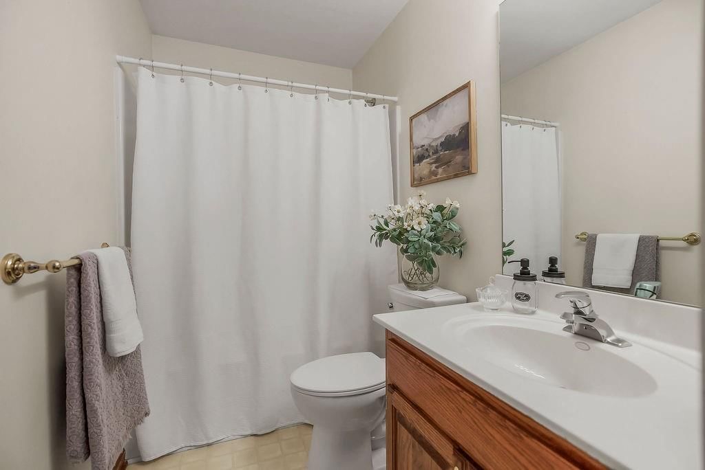2614 N Hoover Road — photo 50