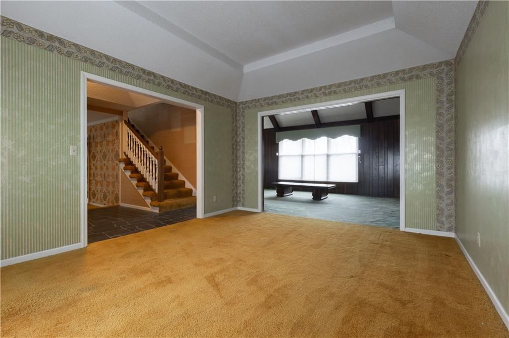1343 Camelot Drive — photo 4
