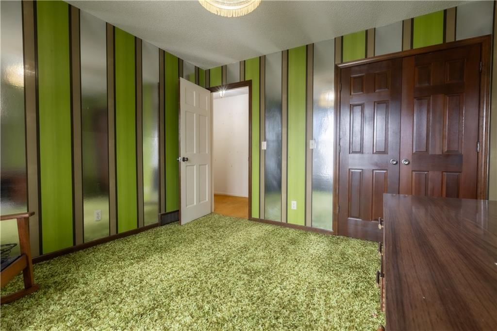 1343 Camelot Drive — photo 30