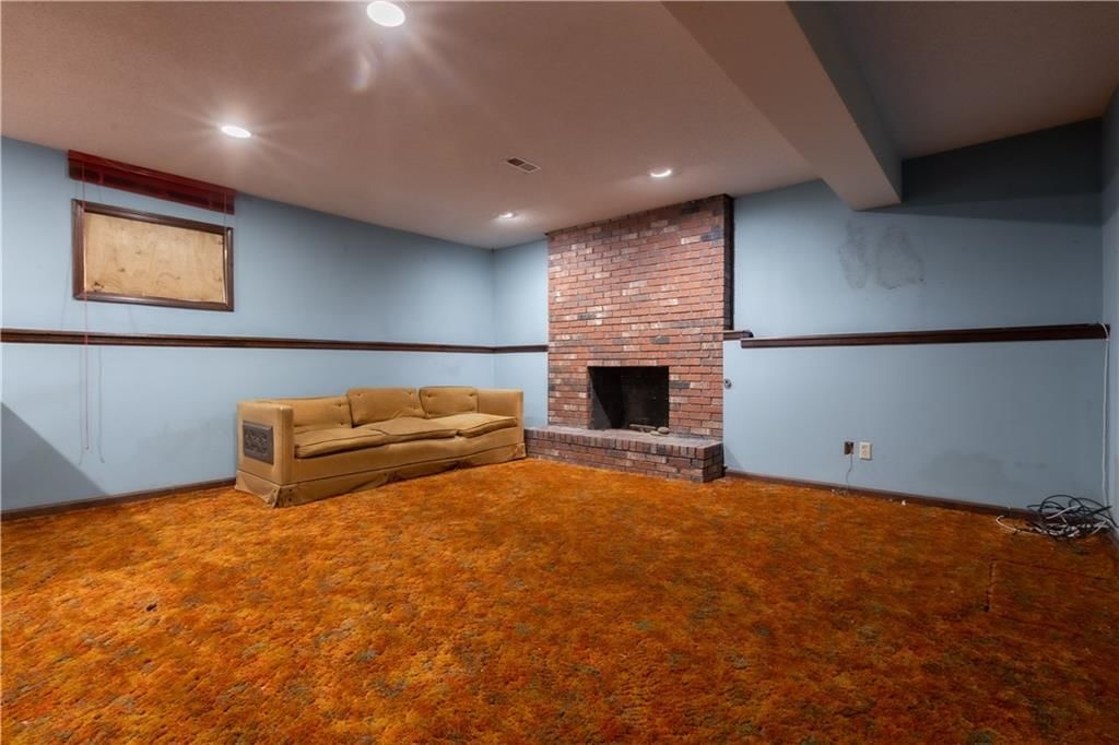 1343 Camelot Drive — photo 31