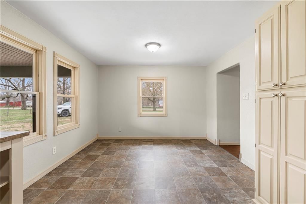 262 W 6th Street — photo 12
