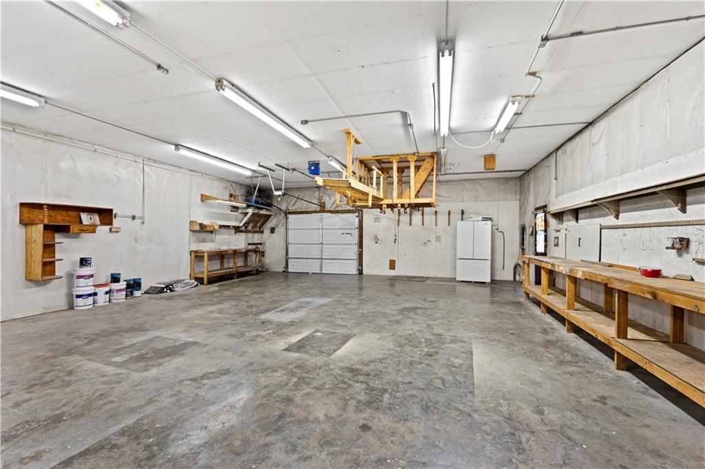 262 W 6th Street — photo 38