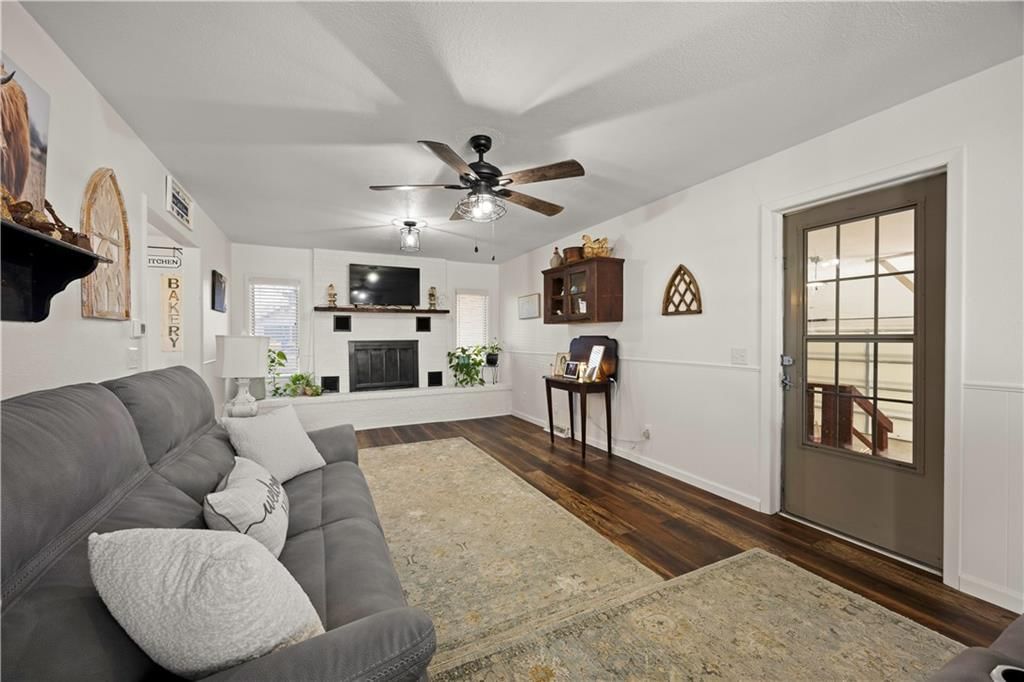 1713 W Main Street — photo 13
