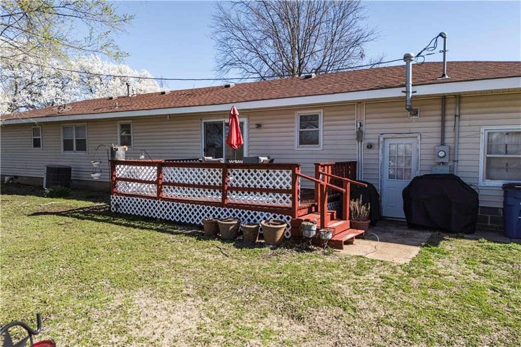 1713 W Main Street — photo 27