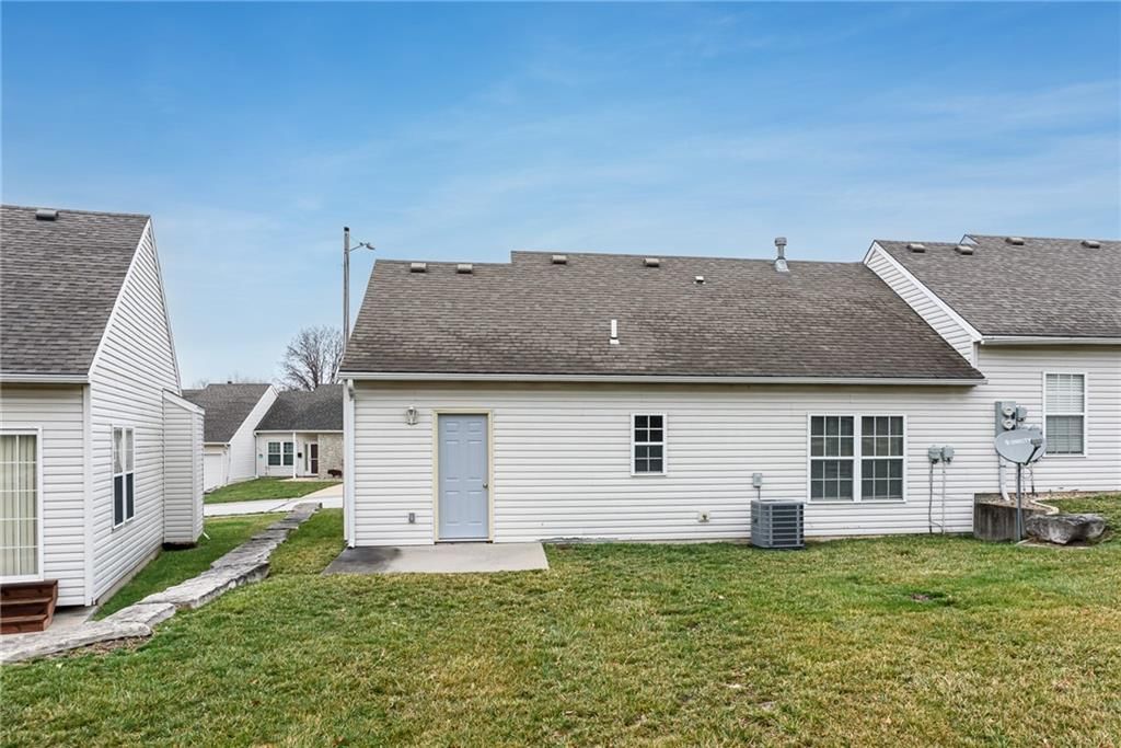 1860 Fall Creek Drive — photo 12