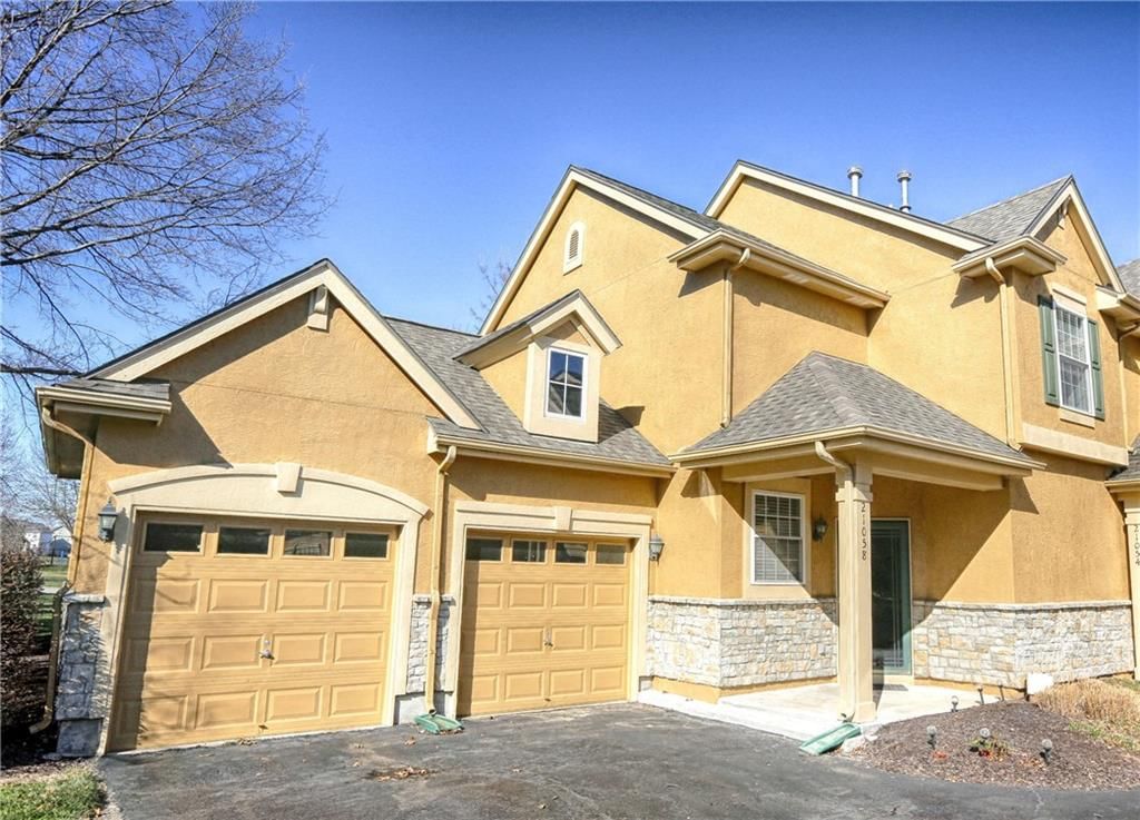 21058 W 118th Terrace, Olathe, KS