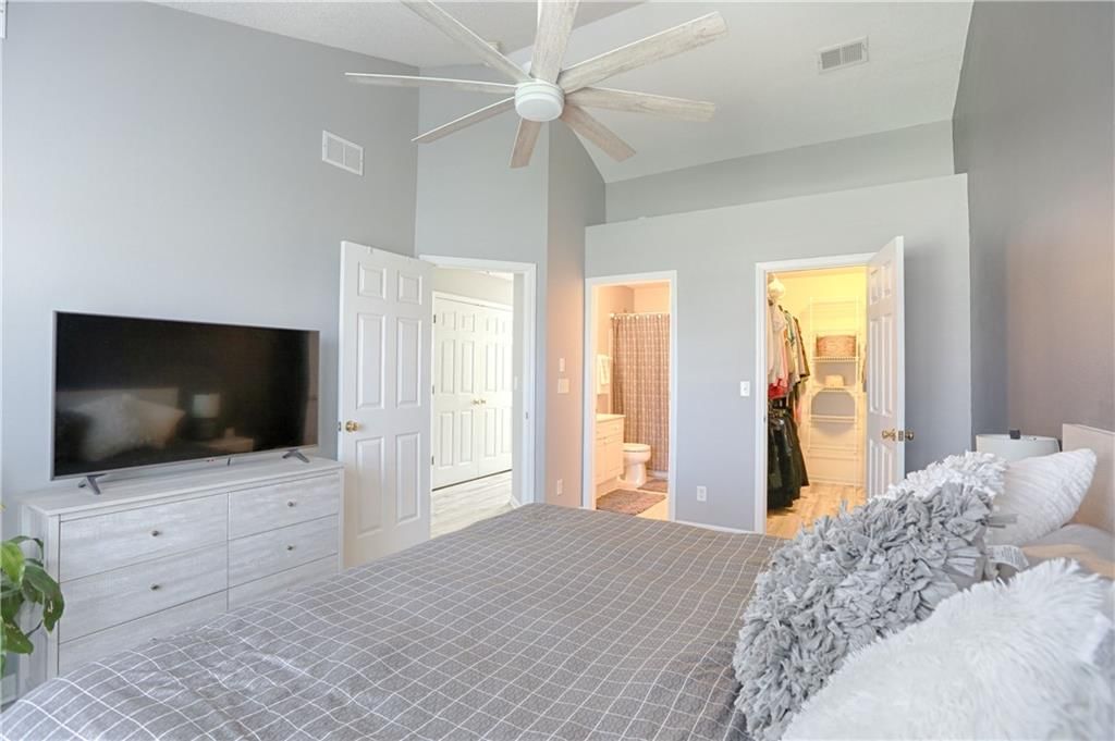 21058 W 118th Terrace — photo 9