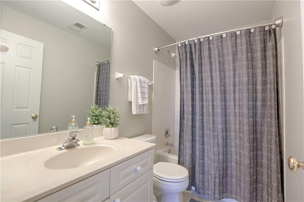 21058 W 118th Terrace — photo 11