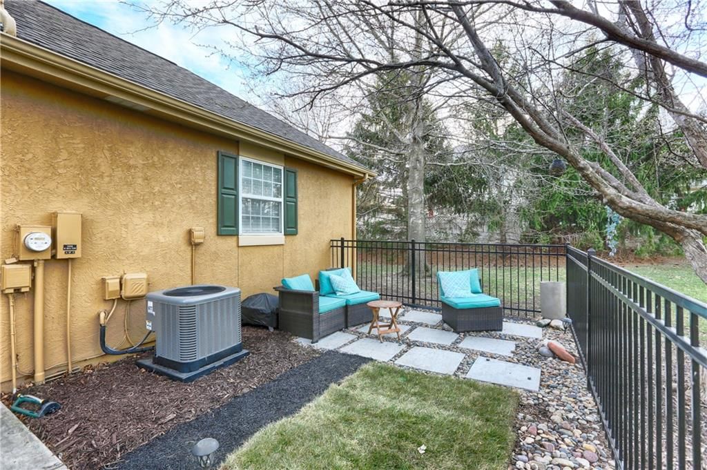 21058 W 118th Terrace — photo 17
