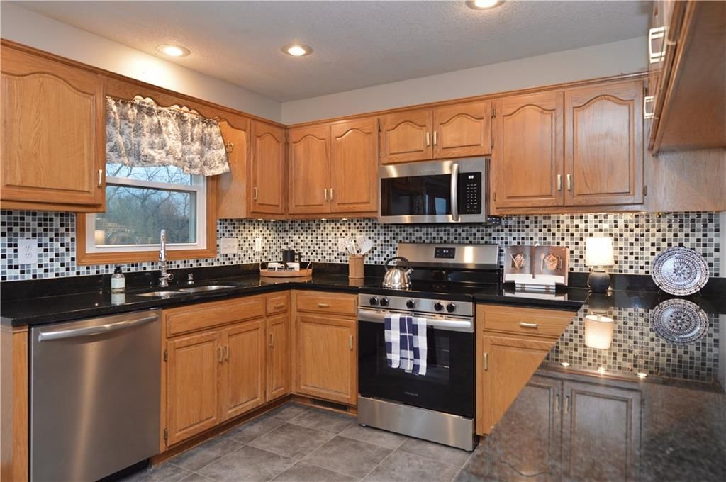 15145 Lakeport Lane — photo 6