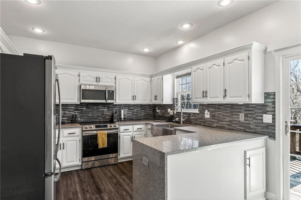 10502 N Wallace Avenue — photo 12