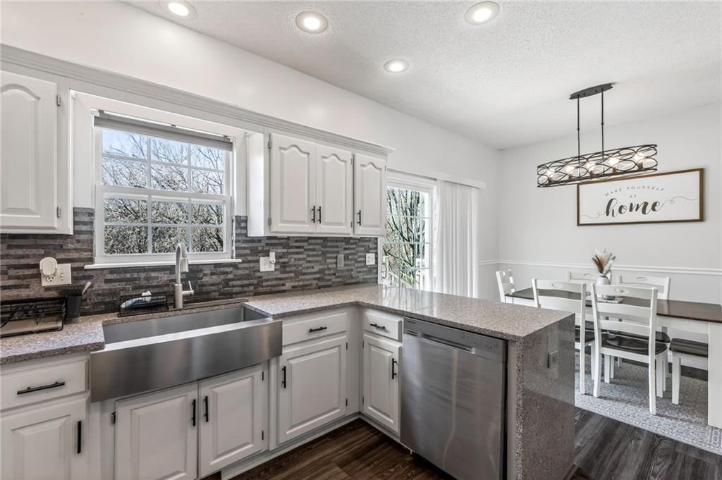 10502 N Wallace Avenue — photo 13