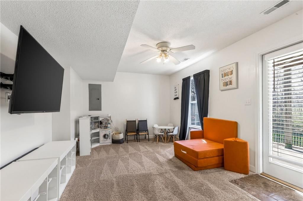 10502 N Wallace Avenue — photo 22
