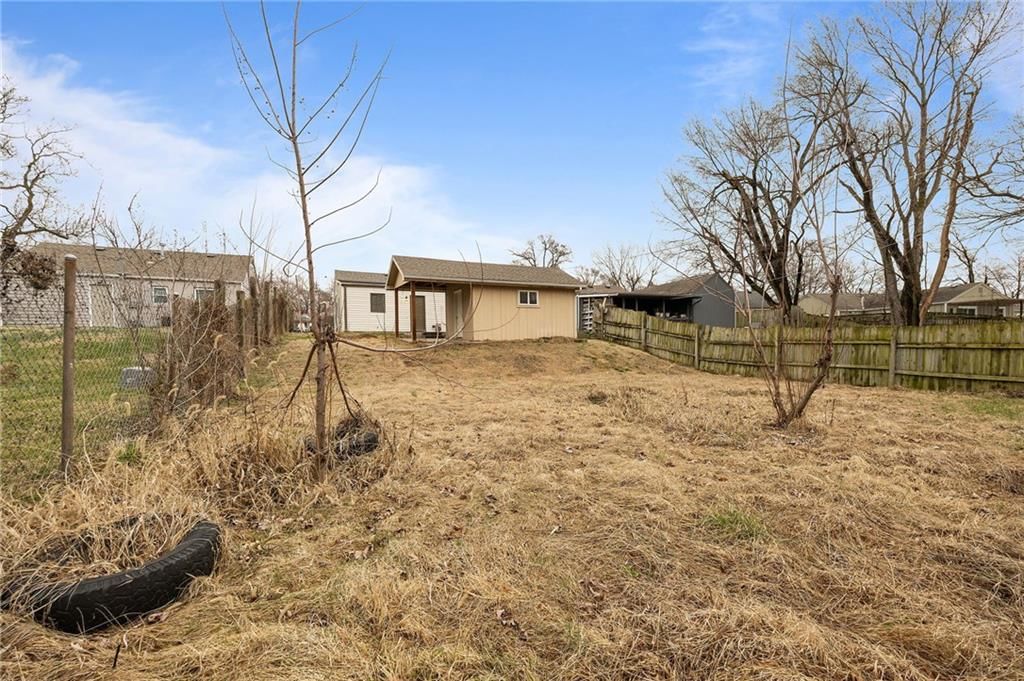 2834 S 48th Street — photo 31
