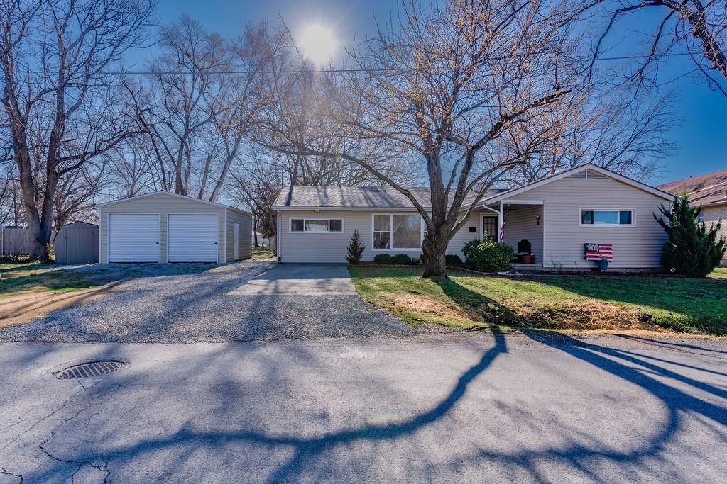 1309 Sanders Street — photo 2