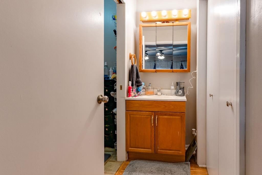 1309 Sanders Street — photo 17