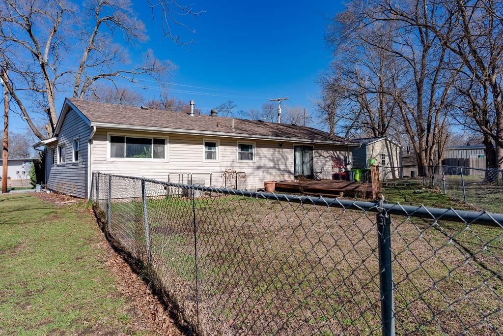 1309 Sanders Street — photo 27