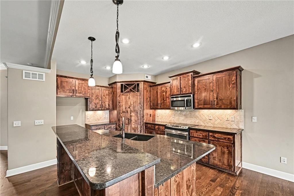 12245 NW Belmont Drive — photo 8