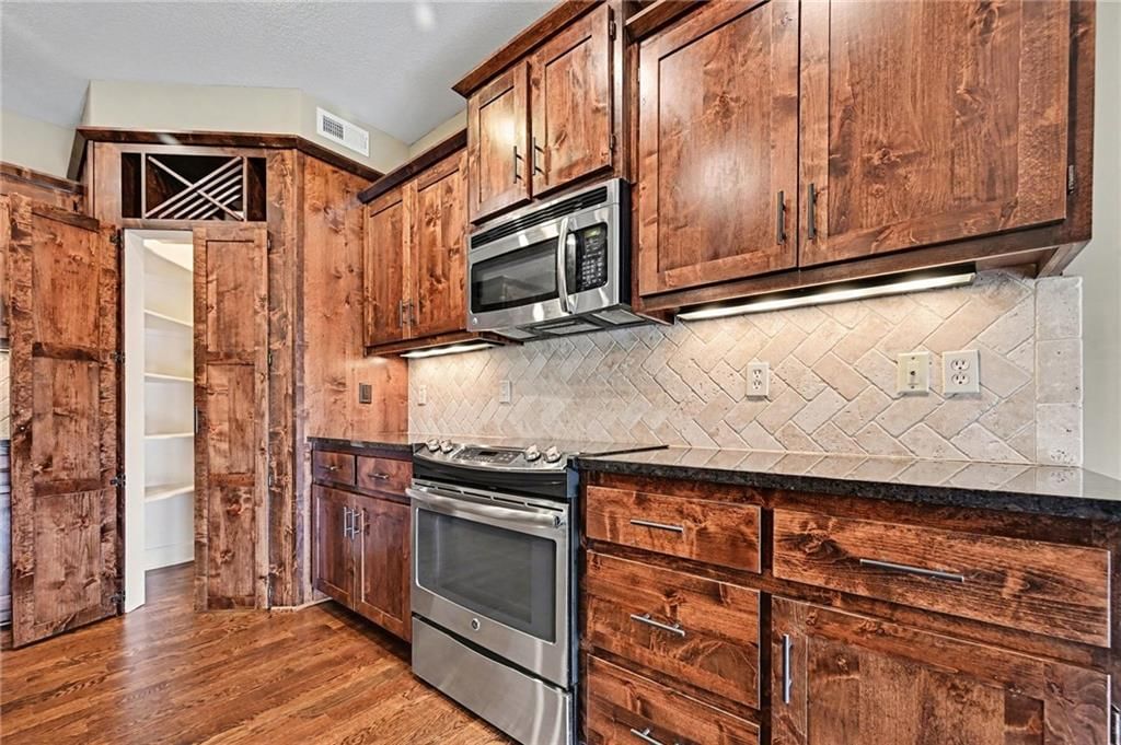 12245 NW Belmont Drive — photo 10