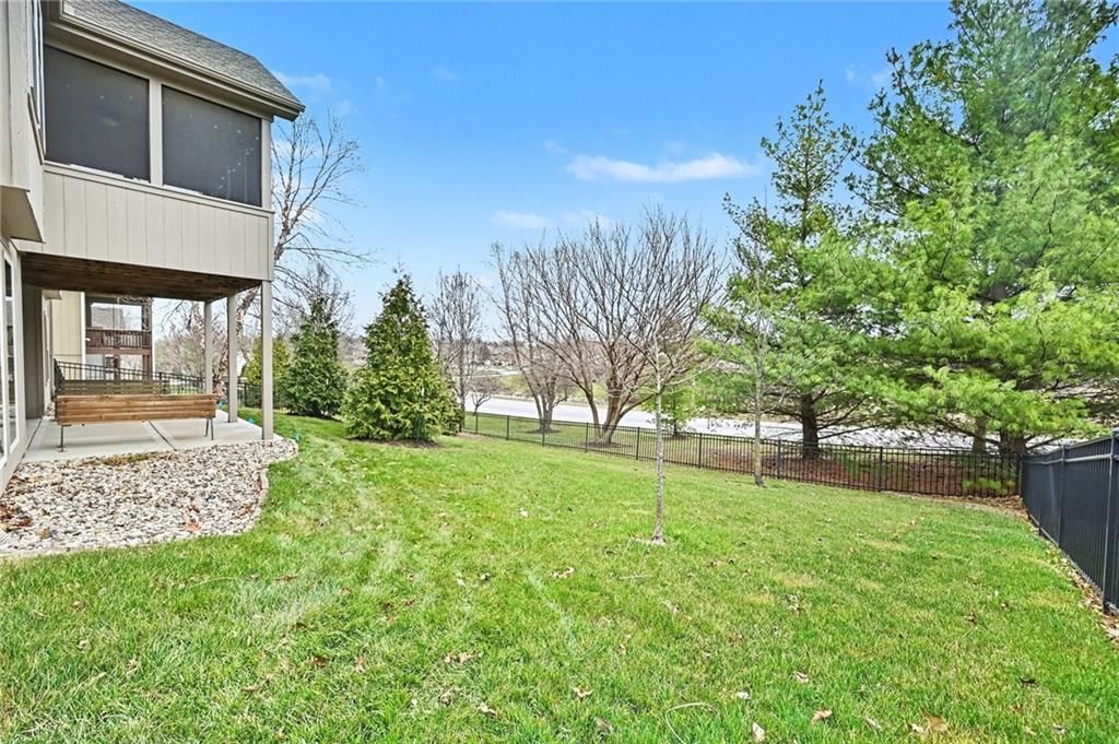 12245 NW Belmont Drive — photo 32