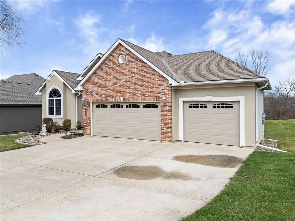 13175 Woodridge Drive — photo 5