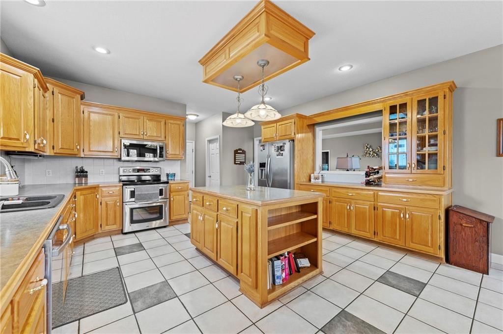13175 Woodridge Drive — photo 17