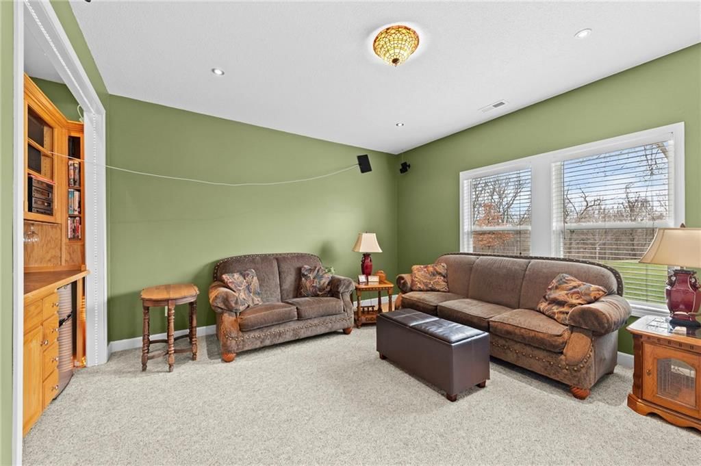 13175 Woodridge Drive — photo 32