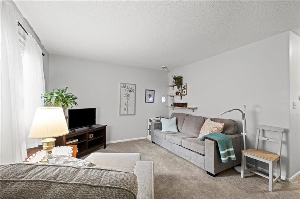 9569 Outlook Drive — photo 4