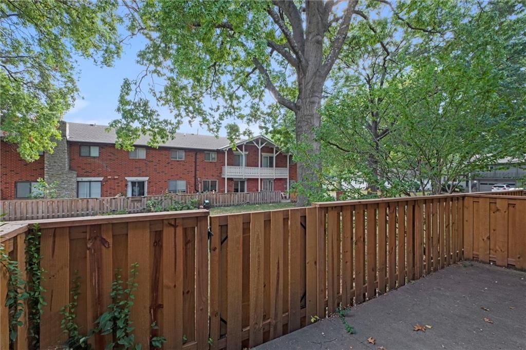 9569 Outlook Drive — photo 26