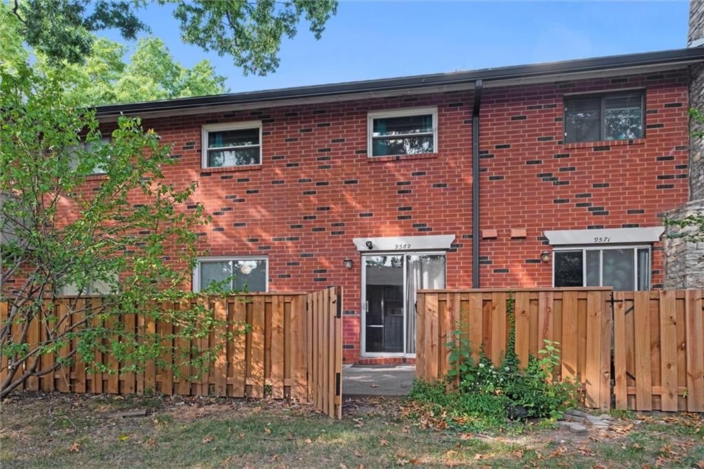 9569 Outlook Drive — photo 27