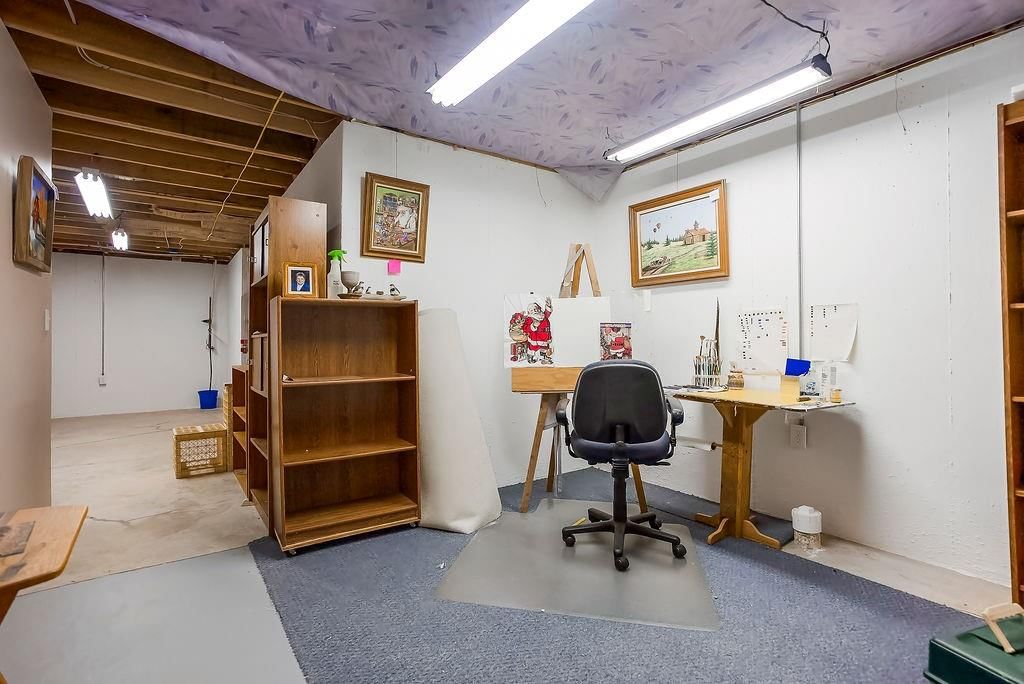 841 E Lanesfield Street — photo 32