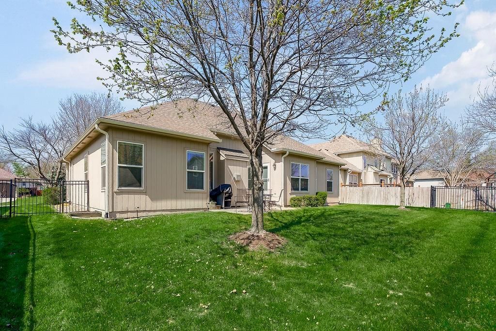 841 E Lanesfield Street — photo 35