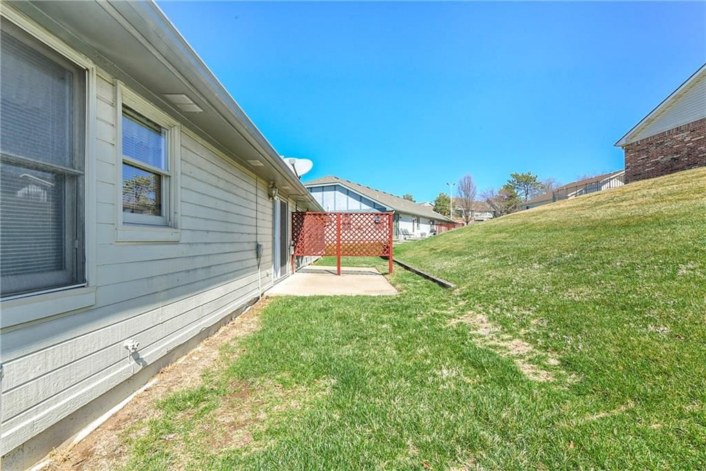 735 N Somerset Terrace — photo 27