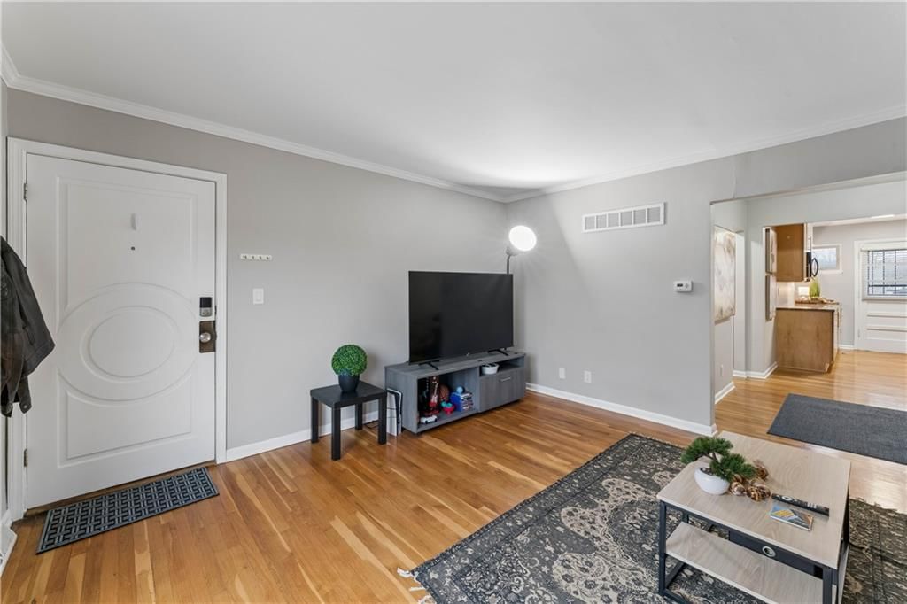 4203 Clark Avenue — photo 8