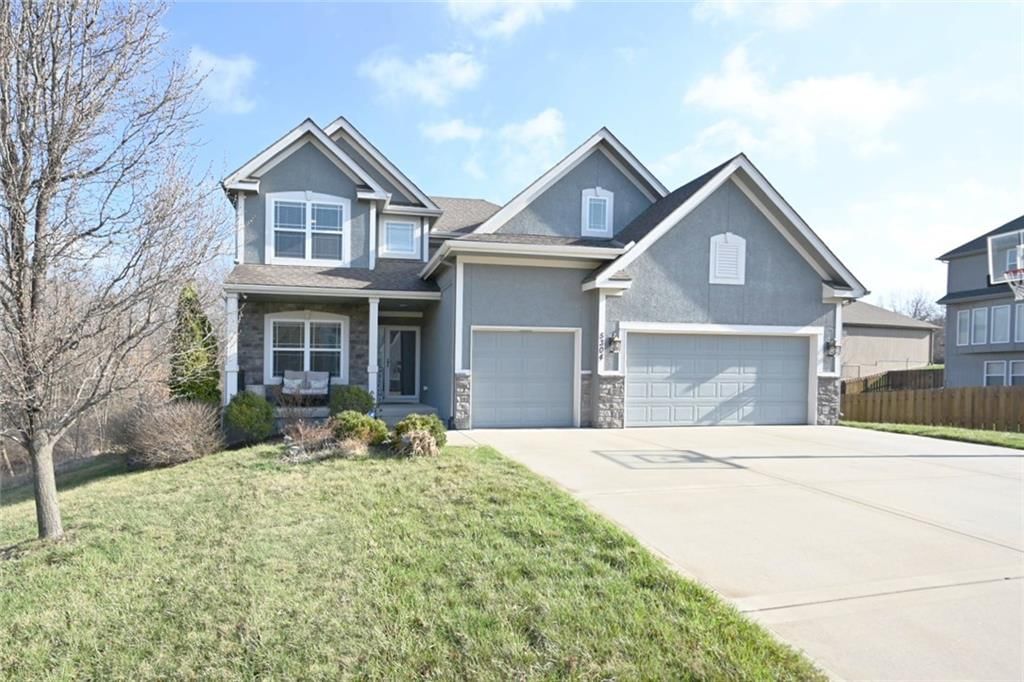 5304 NW 93rd Street, Kansas City, MO