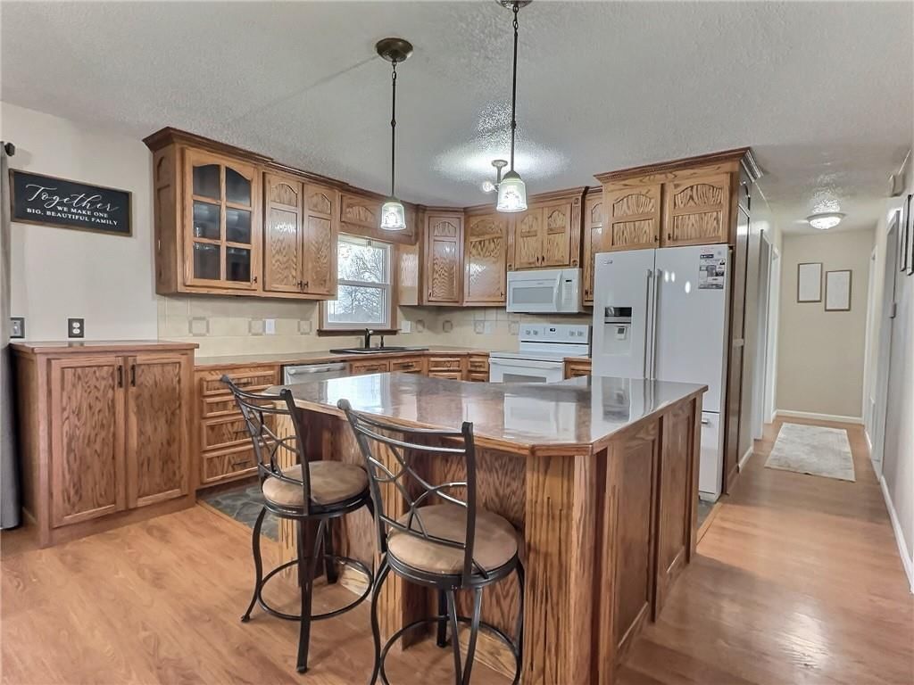 15411 E James Road — photo 3