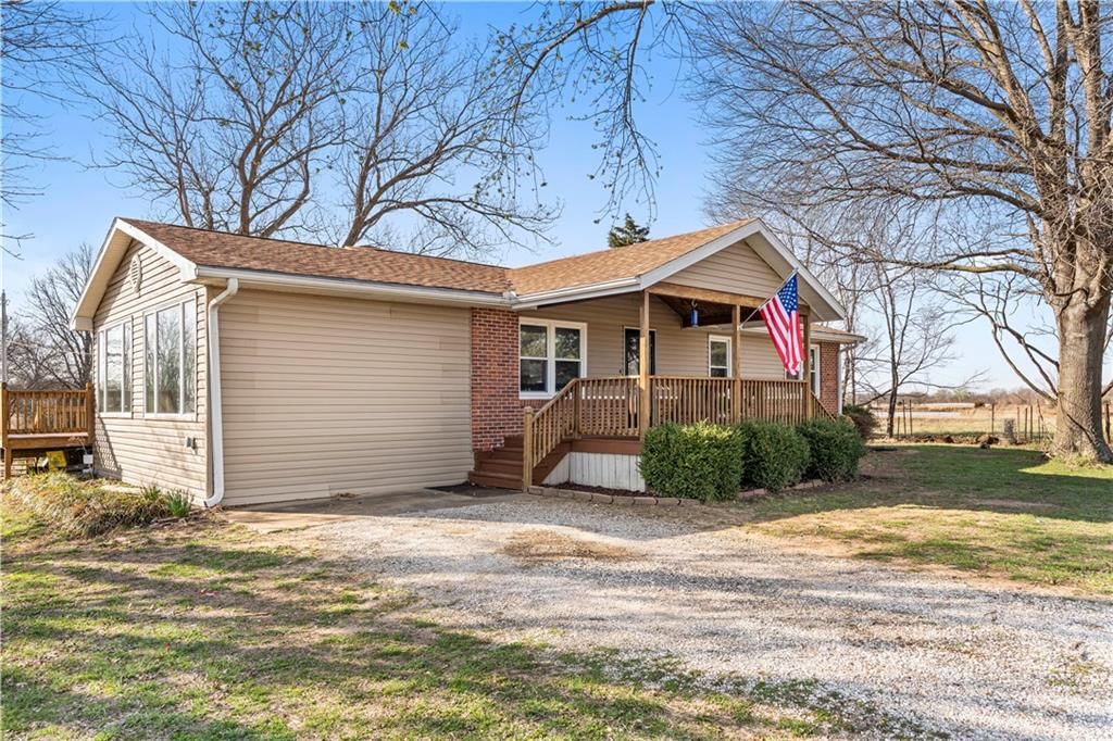 15411 E James Road — photo 4