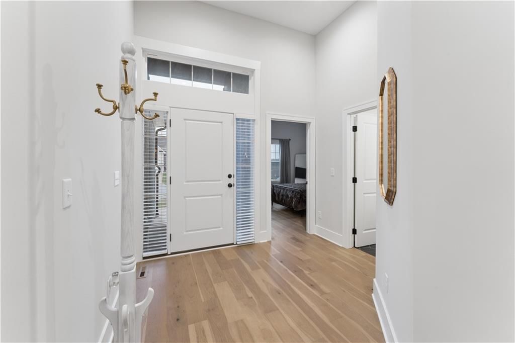 792 NE Algonquin Street — photo 2