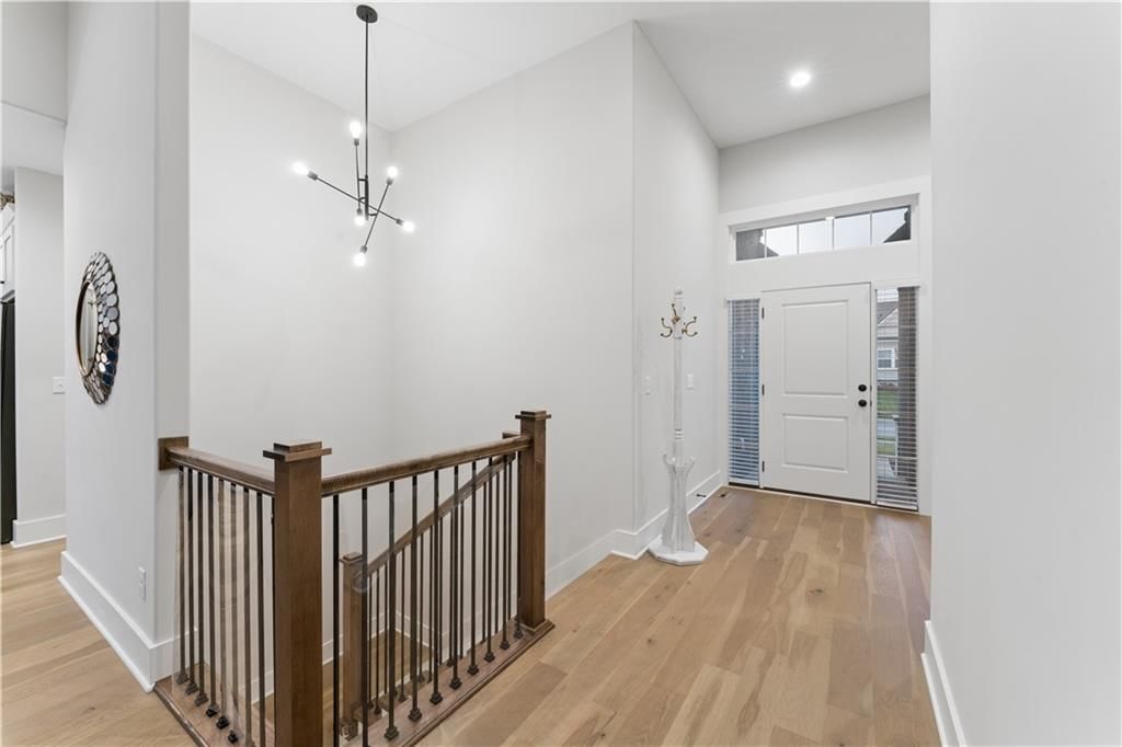 792 NE Algonquin Street — photo 3