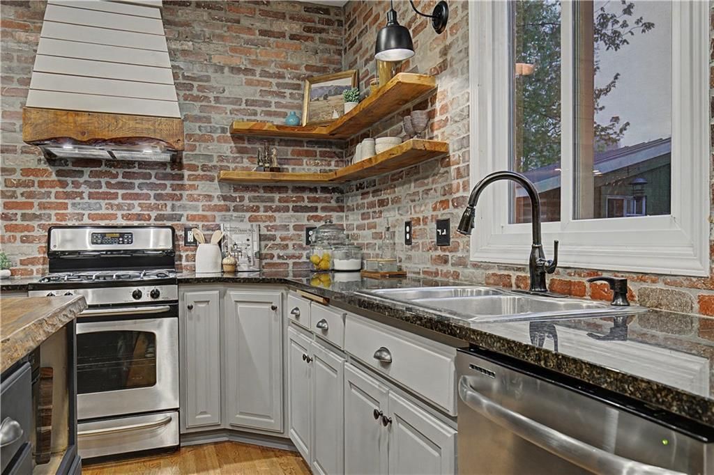 704 SW Trailpark Court — photo 17