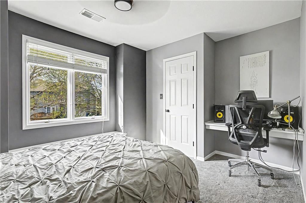 704 SW Trailpark Court — photo 32
