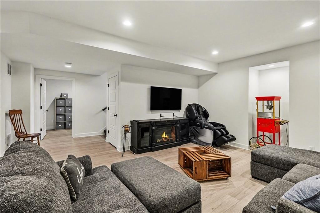 15945 W 165th Street — photo 30