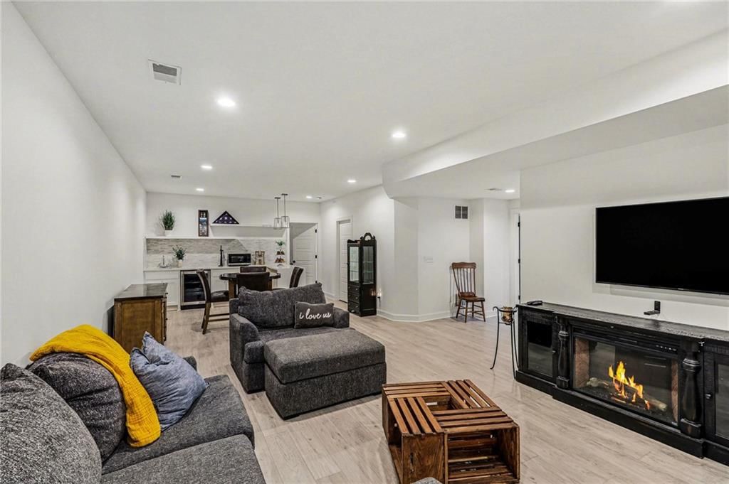 15945 W 165th Street — photo 31