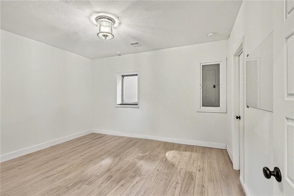 15945 W 165th Street — photo 34