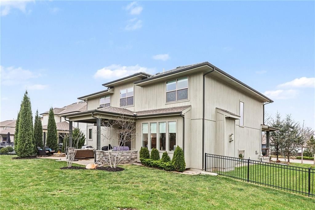 15945 W 165th Street — photo 36