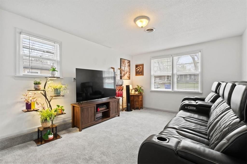 6536 Lowell Avenue — photo 13