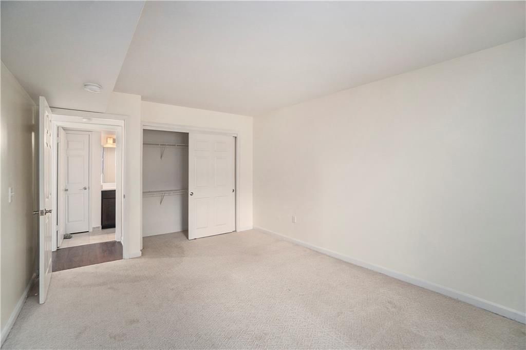 425 W 9th Street — photo 11