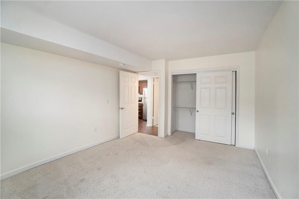 425 W 9th Street — photo 12